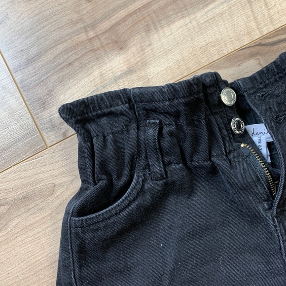 Girls 2-tier Paper bag waist Denim Shorts - Picture 2 of 3